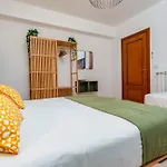 Appartement Centrum 2 *