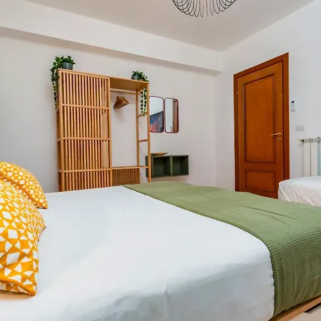 Appartement Centrum 2 *